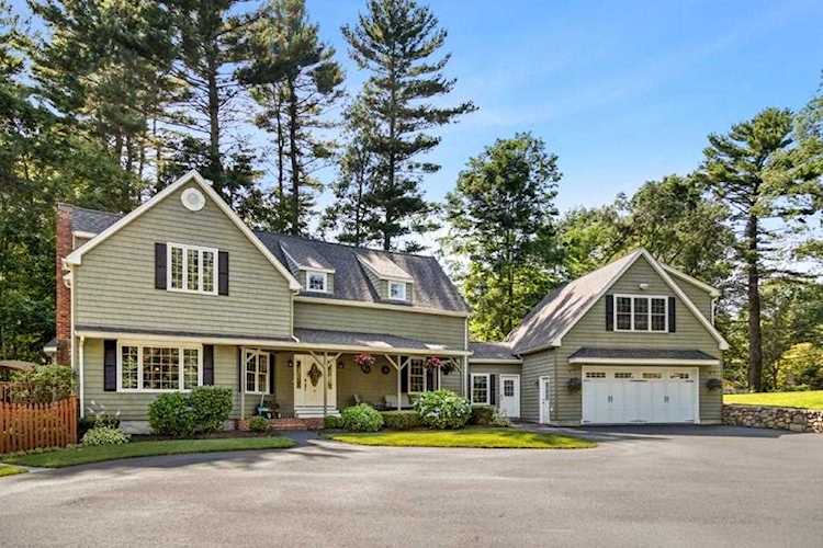 119 Salem Street Lynnfield, MA 01940 | MLS 72700203 Photo 1
