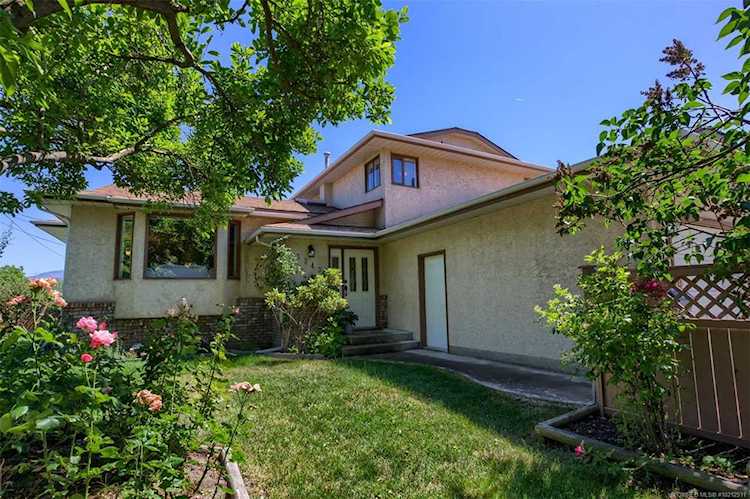 3343 Gordon Drive Kelowna, BC V1W3M9