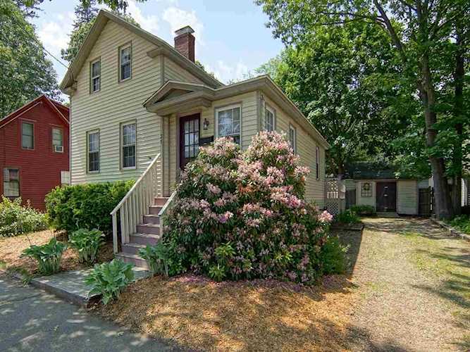 35 Linden St Exeter, NH 03833