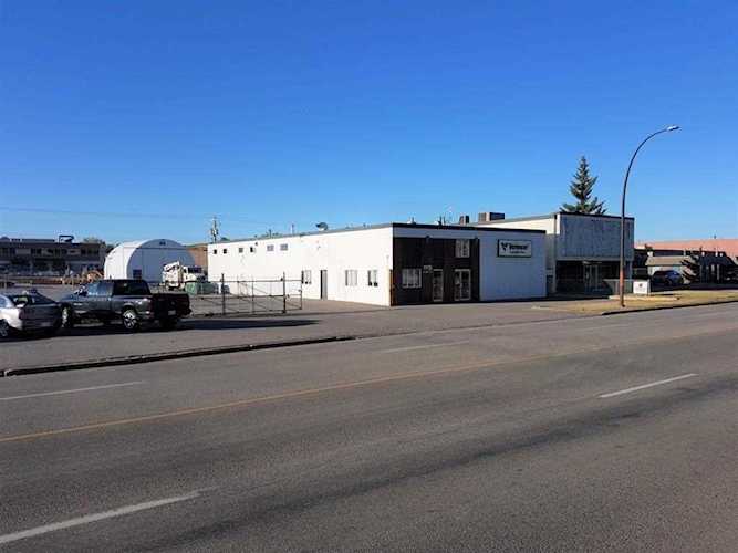 1123 46 Ave SE Calgary, AB T2G 2A5