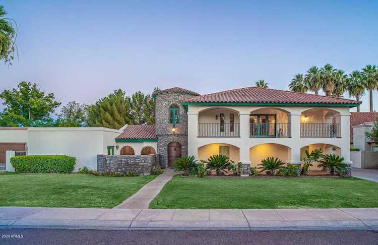 21 E Cactus Wren Drive Phoenix, AZ 85020