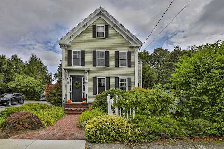 308 High St Newburyport, MA 01950