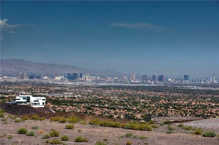 721 Dragon Peak Dr Henderson, NV 89012