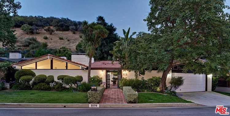 3570 Mandeville Canyon Road Brentwood, CA 90049