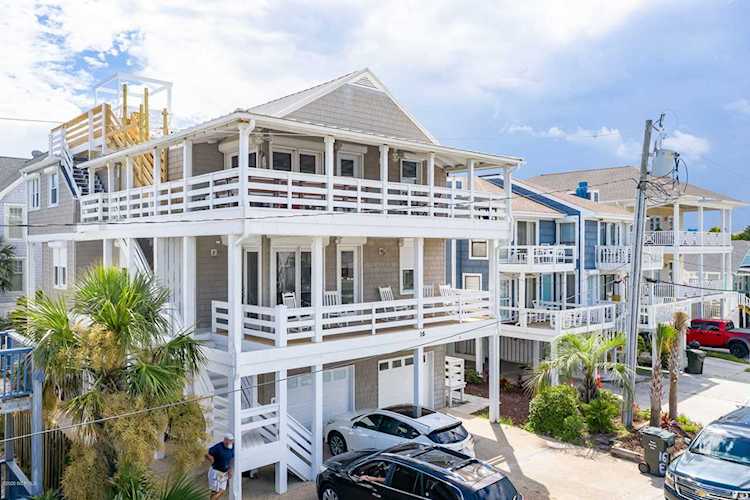 16 E Henderson Street Wrightsville Beach, NC 28480