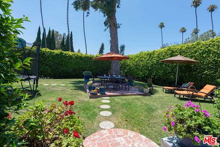 11996 Darlington Avenue Los Angeles, CA 90049