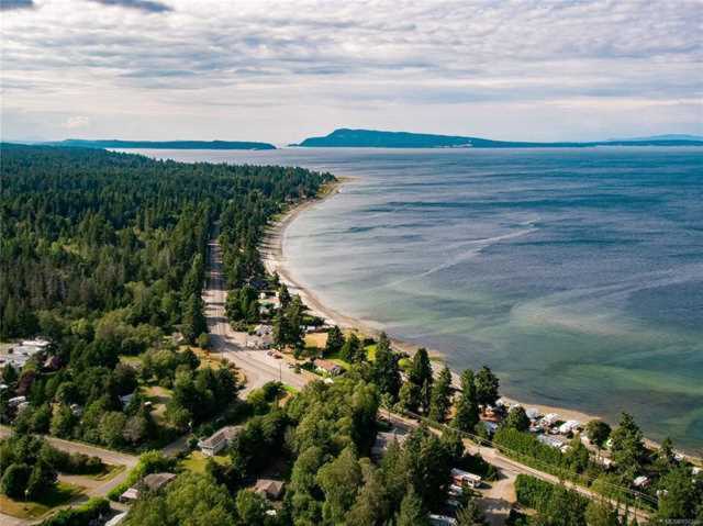 6050 Island Hwy Qualicum Beach, BC V9K 2E1