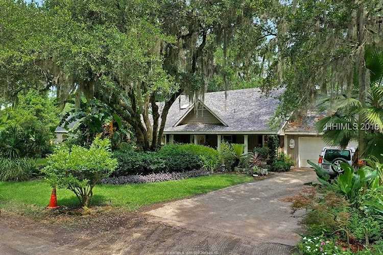 24 Bluebell Ln Hilton Head Island, SC 29926