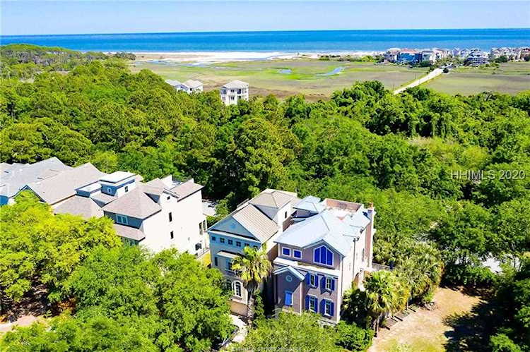 17 Corrine Ln Hilton Head Island, SC 29928