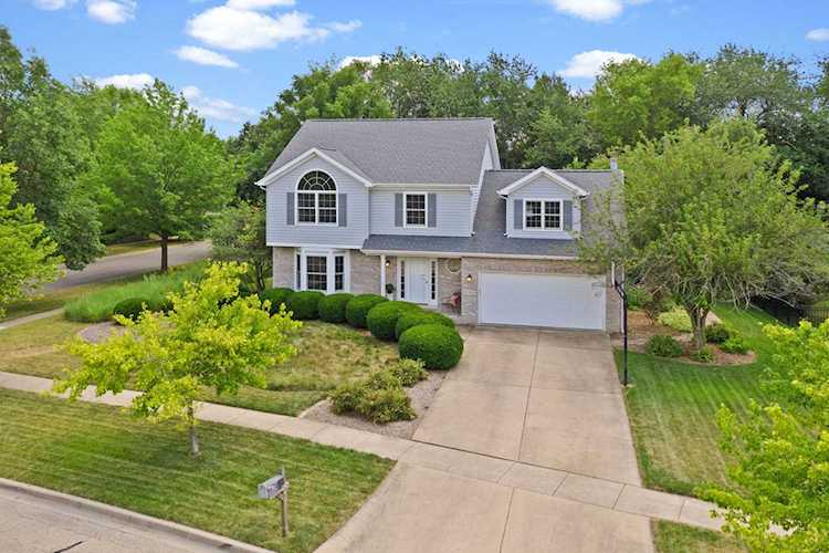 190 Sauk Dr Batavia, IL 60510