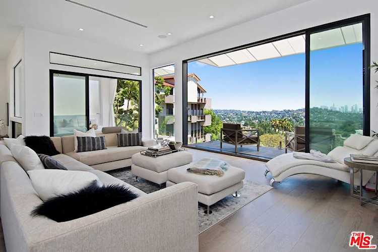 4130 Parva Avenue Los Angeles, CA 90027