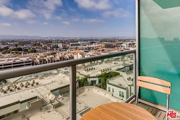 13700 Marina Pointe Drive #1221 Marina Del Rey, CA 90292