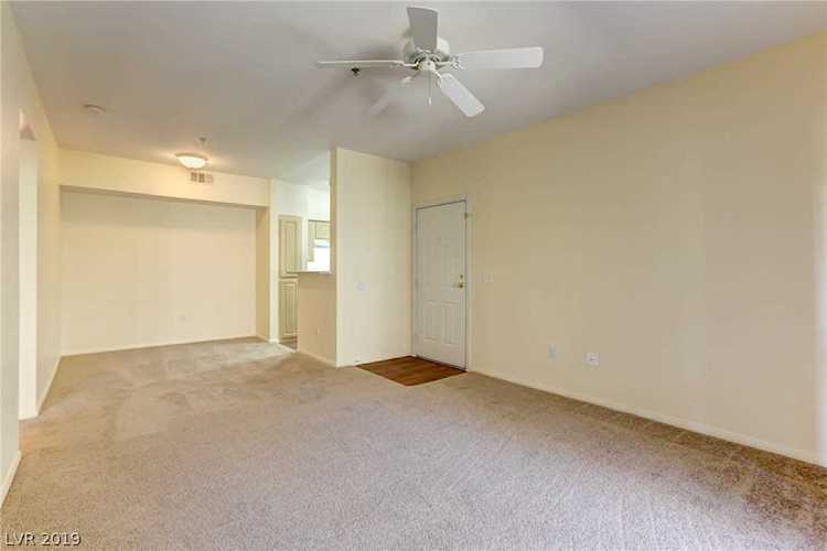 6955 Durango Dr #2015 Las Vegas, NV 89149