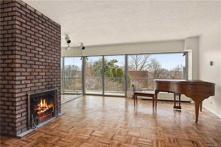 4455 Douglas Avenue #3B Bronx, NY 10471