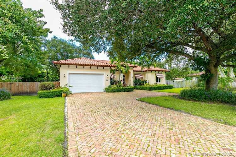 7900 SW 71 Avenue Miami, FL 33143