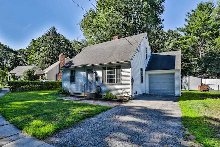55 Gillis St Nashua, NH 03060