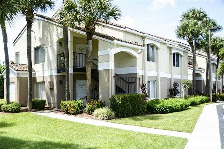 815 W Boynton Beach Blvd #10-201 Boynton Beach, FL 33426