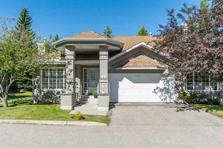 8 Christie Gardens SW Calgary, AB T3H 3B5