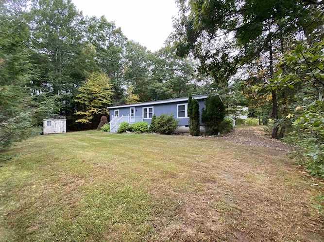 8 Gingerbread Ln York, ME 03909