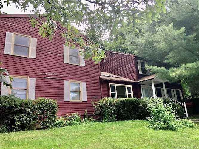 8 Hillside Avenue Stamford, CT 06902