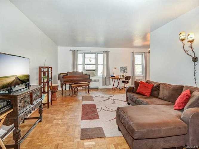 640 W 231st Street #2G Bronx, NY 10463