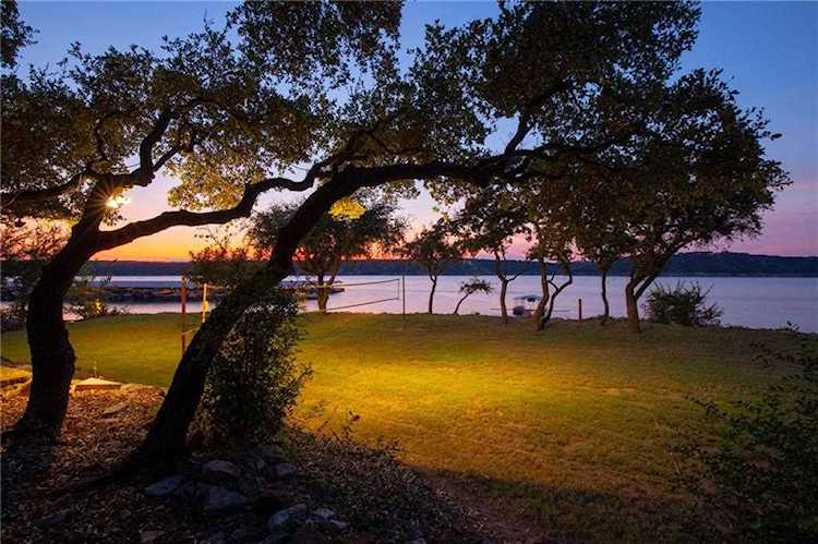 5514 W Beach CIR Austin, TX 78734