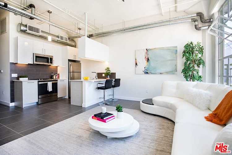 939 S Broadway #312 Los Angeles, CA 90015