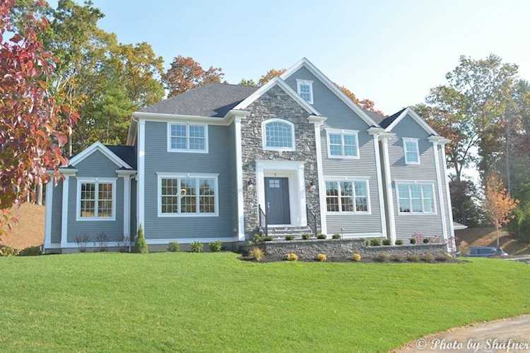5 Doyle Road Middleton, MA 01949