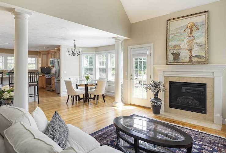 4 Mcgill Ct #4 Hopkinton, MA 01748
