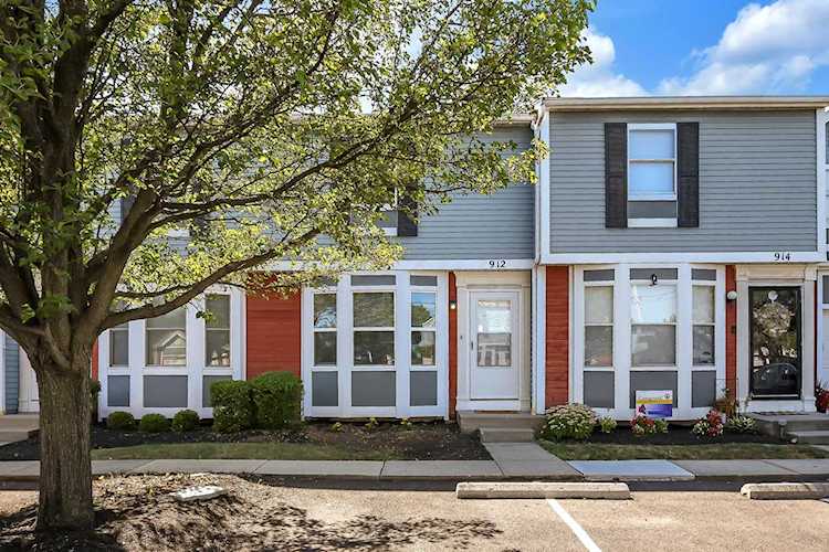 912 Annagladys Drive Worthington, OH 43085