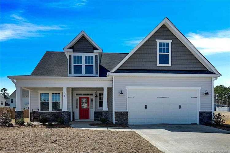 250 Rossendale Dr Hope Mills, NC 28348 | MLS 619109 Photo 1