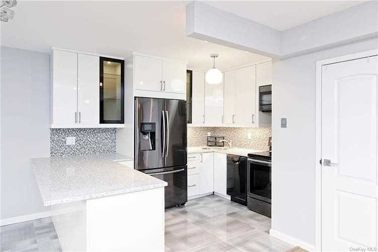 15 Stewart Place #7F White Plains, NY 10603 | MLS H6044092 Photo 1