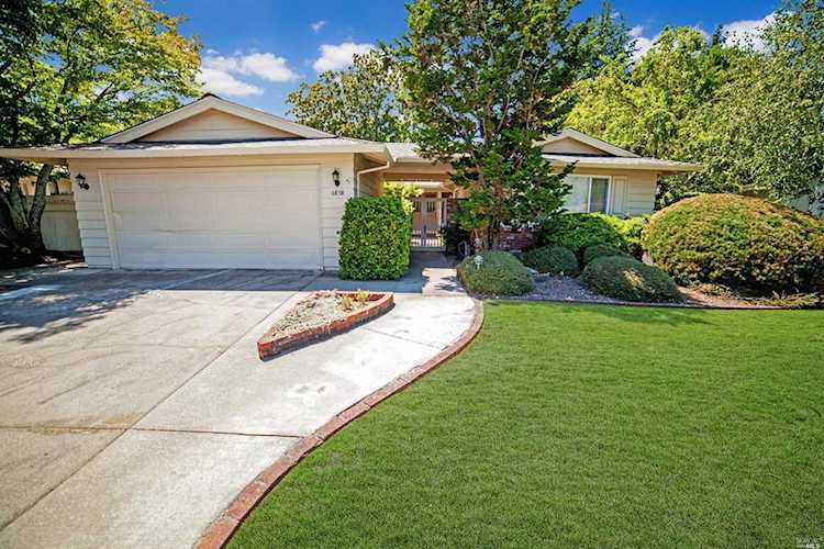 6838 Oakmont Drive Santa Rosa, CA 95409