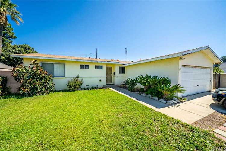 2037 12th Street La Verne, CA 91750