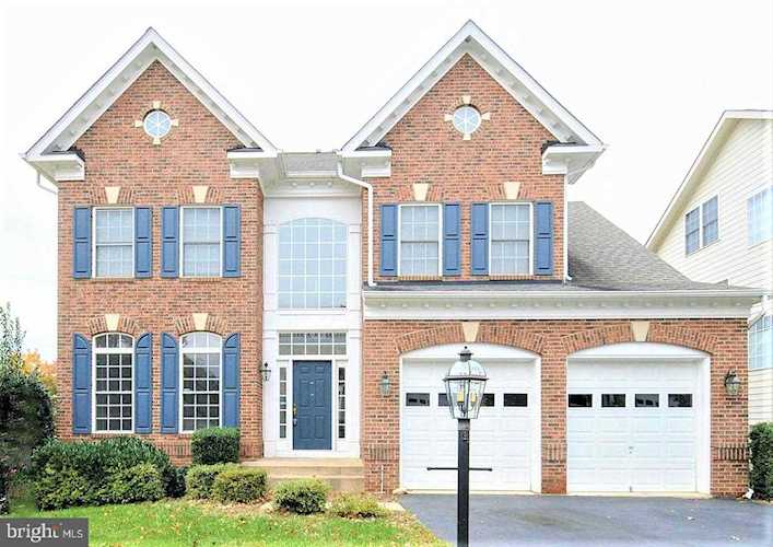 10626 Regent Park Ct Fairfax, VA 22030