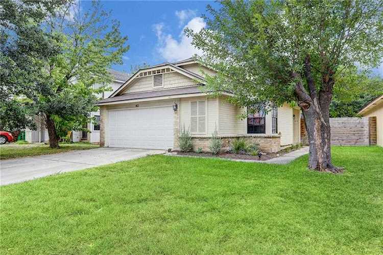 1206 E Logan St Round Rock, TX 78664