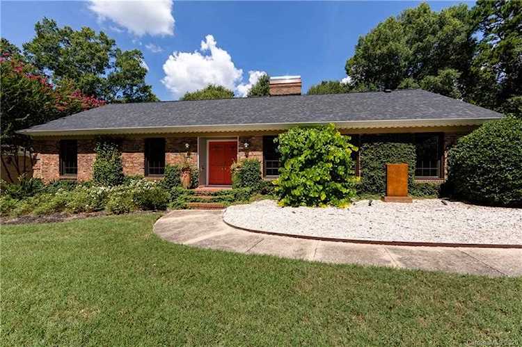 1324 Old Farm Rd Charlotte, NC 28226