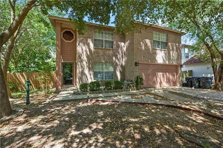 610 Fairfield Dr Kyle, TX 78640