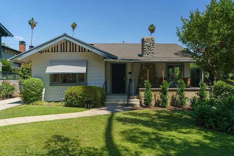 64 S Oak Avenue Pasadena, CA 91107