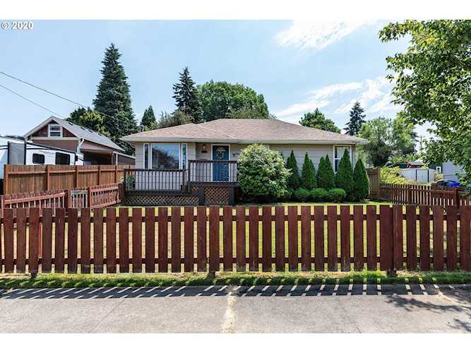 418 Willamette St Oregon City, OR 97045