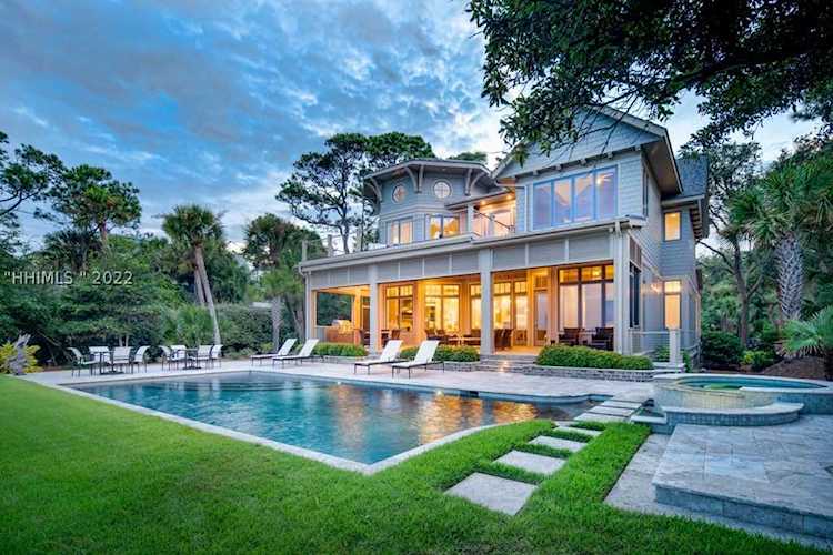 14 Whistling Swan Rd Hilton Head Island, SC 29928