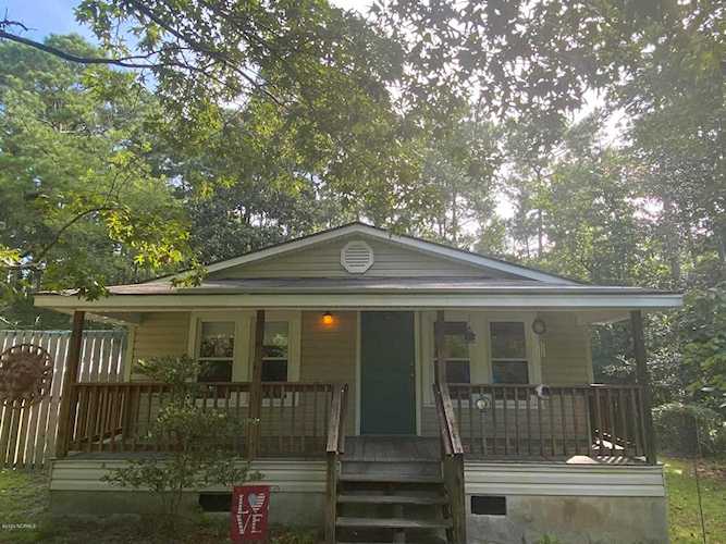 819 Wildwood Circle Hampstead, NC 28443