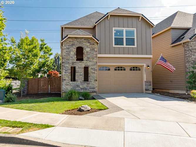 2451 NW Lorenz St Camas, WA 98607