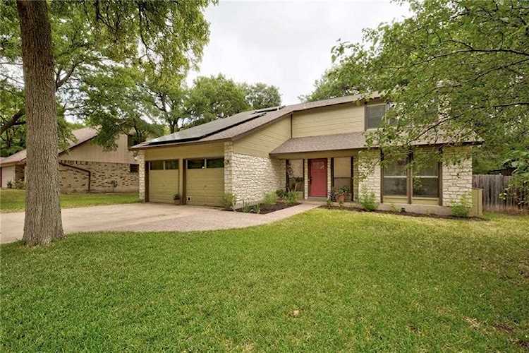 4502 Bridlewood Dr Austin, TX 78727