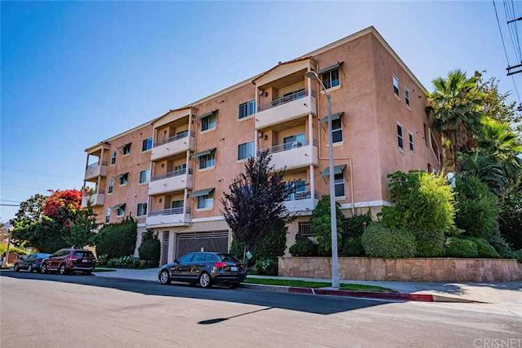 11504 Moorpark Street #303 Studio City, CA 91602