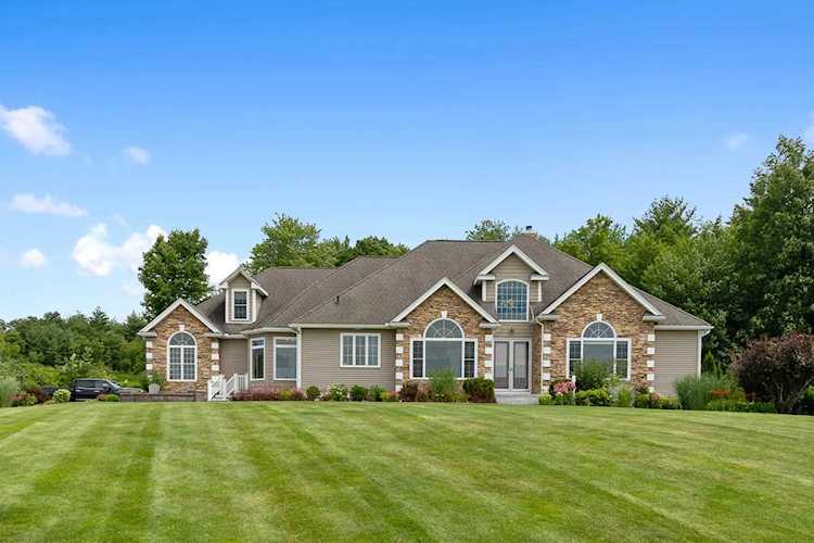 268 Mountain Rd Concord, NH 03301