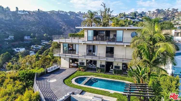 1501 Viewsite Terrace Los Angeles, CA 90069