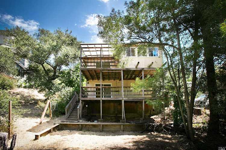 17375 Hillcrest Avenue Sonoma, CA 95476