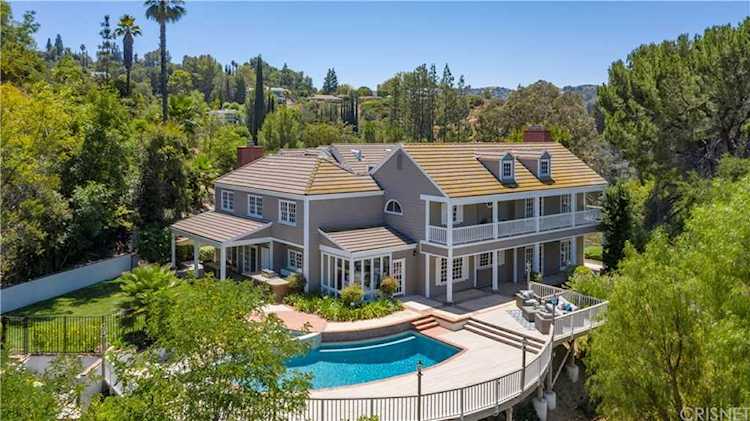 19212 Rosita Street Tarzana, CA 91356