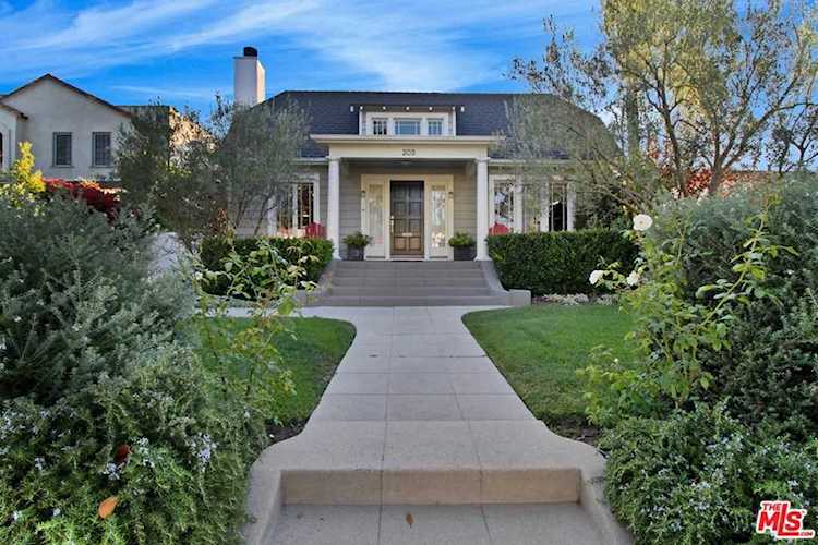 203 N Gower Street Los Angeles, CA 90004